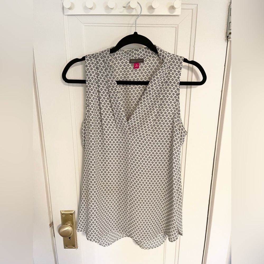 Vince Camuto sleeveless v neck blouse